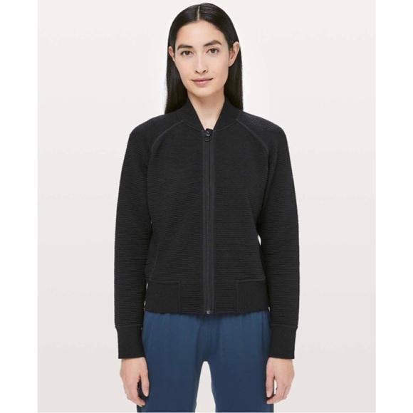 Lululemon On Repeat Bomber - Picture 1 of 11